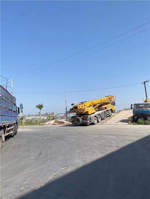 袁州区25吨吊车的租赁价格大概是多少？